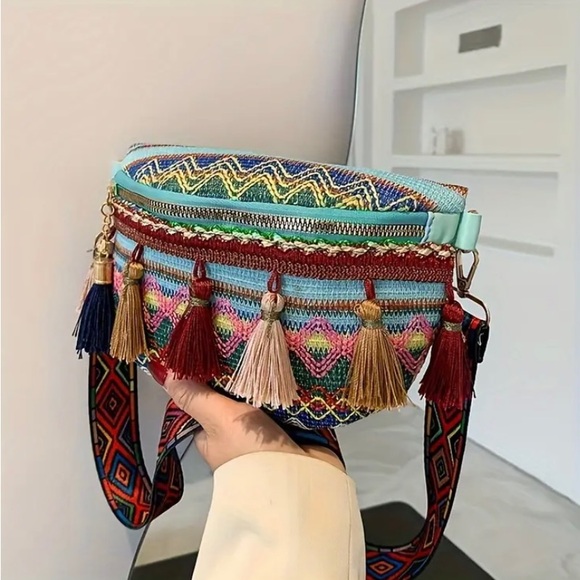 New Boho Style Tassel Fanny Pack Colorblock Crossbody Shoulder Bag NWT Aztec - Picture 2 of 16